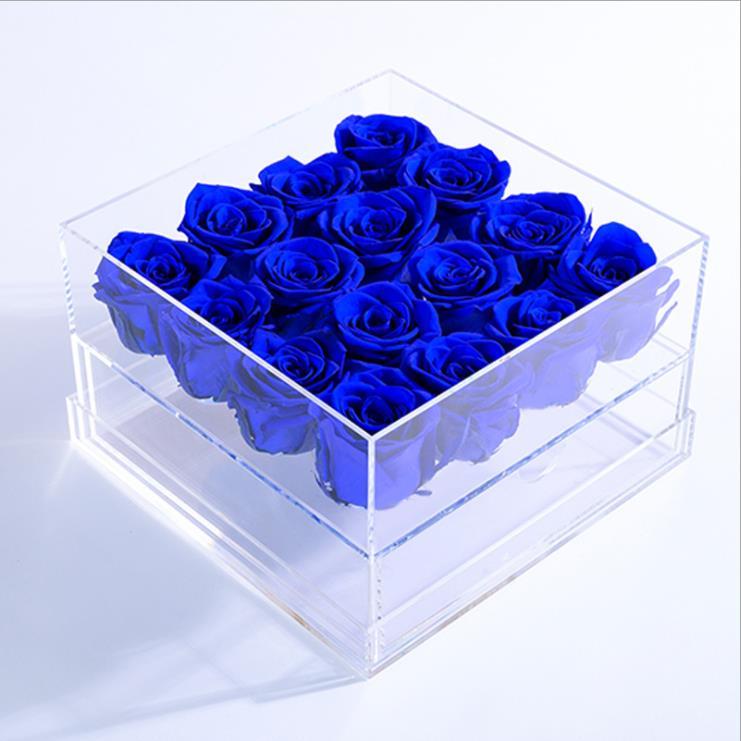 16 Roses dans une boîte en acrylique