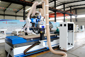 Línea de producción de muebles de madera, máquina enrutadora CNC ATC con descarga de carga automática para carpintería - Product Image 5