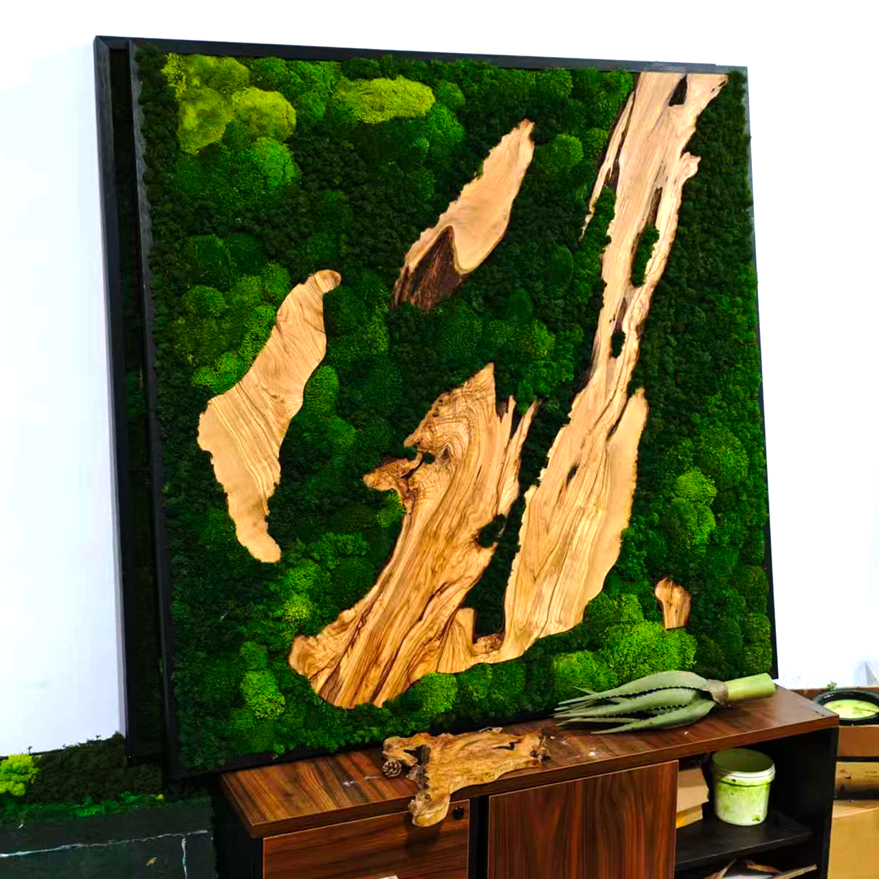 Décoration de panneau en bois et mousse