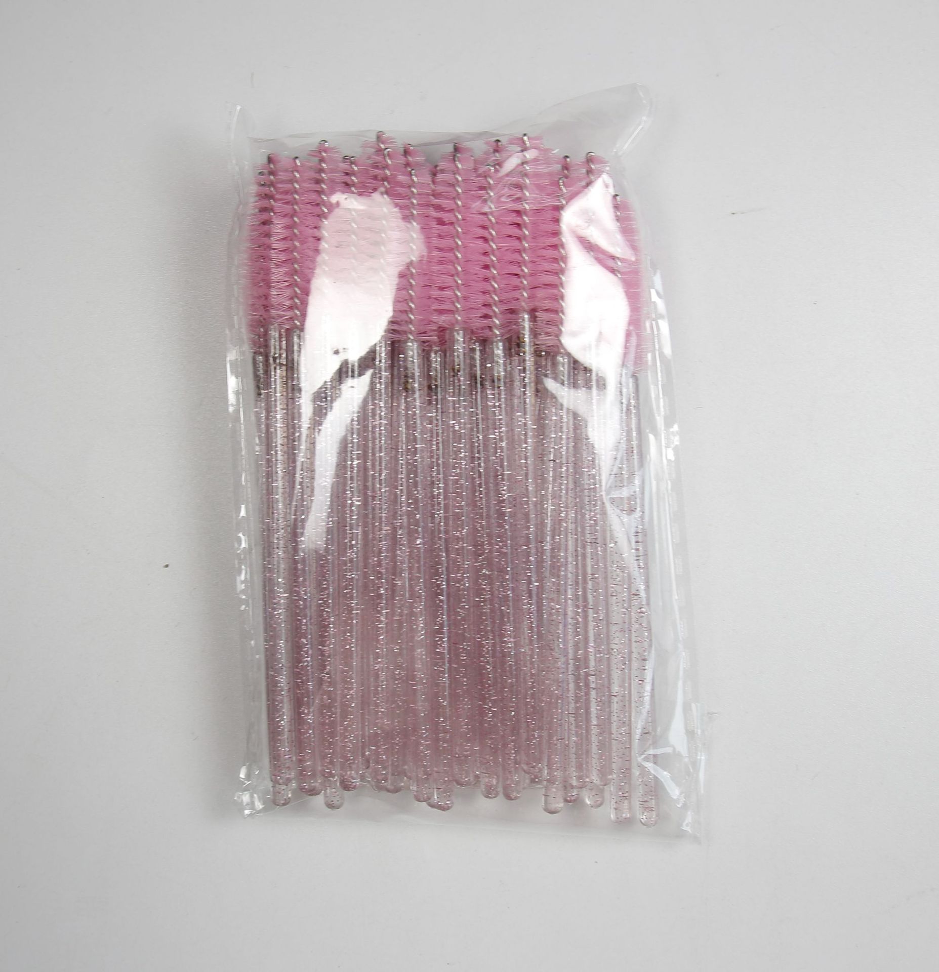 Transparent avec des oignons verts roses