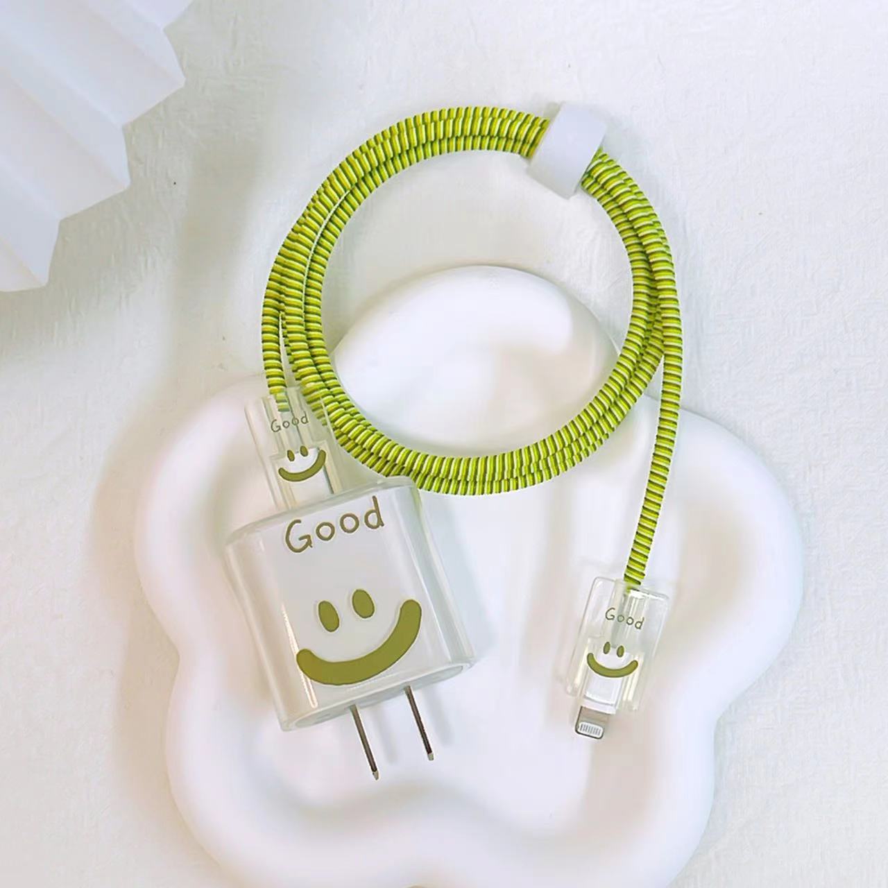 faccina sorridente con corda verde