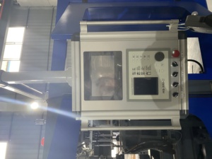 ถังคอนเทนเนอร์ IBC 25 ลิตรที่มีผลผลิตสูงทําให้ขวดพลาสติกเครื่องอัดรีดขวดเครื่องเป่า HDPE - Product Image 2