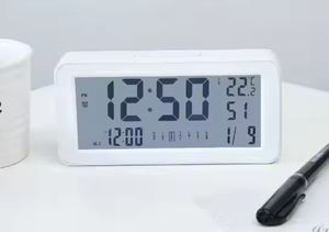 Nuovo orologio da tavolo quadrato Desktop LCD di moda tre gruppi di allarme digitale Smart orologi da tavolo calendario della temperatura della data di ora - Product Image 5