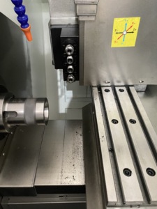 Máquina de torno CNC con torno de eje Y con cabezal de fresado Máquina de procesamiento de metal con torno de lecho inclinado horizontal - Product Image 5
