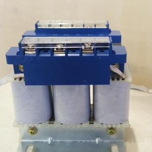 Drei phasen transformator 600V bis 380V für Frequenzen von 50Hz und 60Hz - Product Image 1