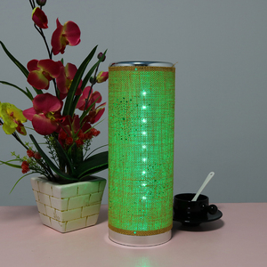 โคมไฟตั้งโต๊ะ RGB ยืดหยุ่นได้พร้อมรีโมทคอนโทรล24คีย์ของตกแต่งบ้าน - Product Image 3