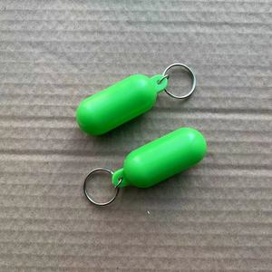 Espuma flutuante chaveiro forma cápsula chaveiro chaveiro espuma chaveiro para canoagem pesca Kite surf vela e esportes ao ar livre