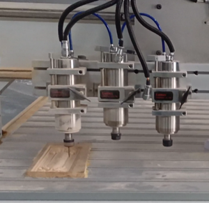 Alta calidad, precio muy competitivo, enrutador CNC para carpintería de cabezales múltiples, máquina CNC de grabado de 4 ejes, enrutador de madera - Product Image 3