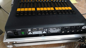 Hot Selling Console <span class=keywords><strong>Fader</strong></span> Wing Stage Light <span class=keywords><strong>Controller</strong></span> für Bar Party DJ Beleuchtung