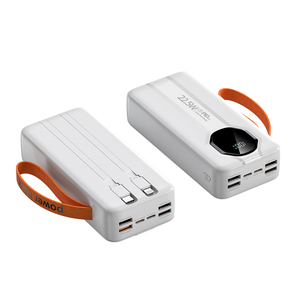 Banco de energía portátil de carga rápida con cable que muestra una capacidad de 30.000 mAh y salida de 22,5 W adecuada para uso en exteriores - Product Image 1