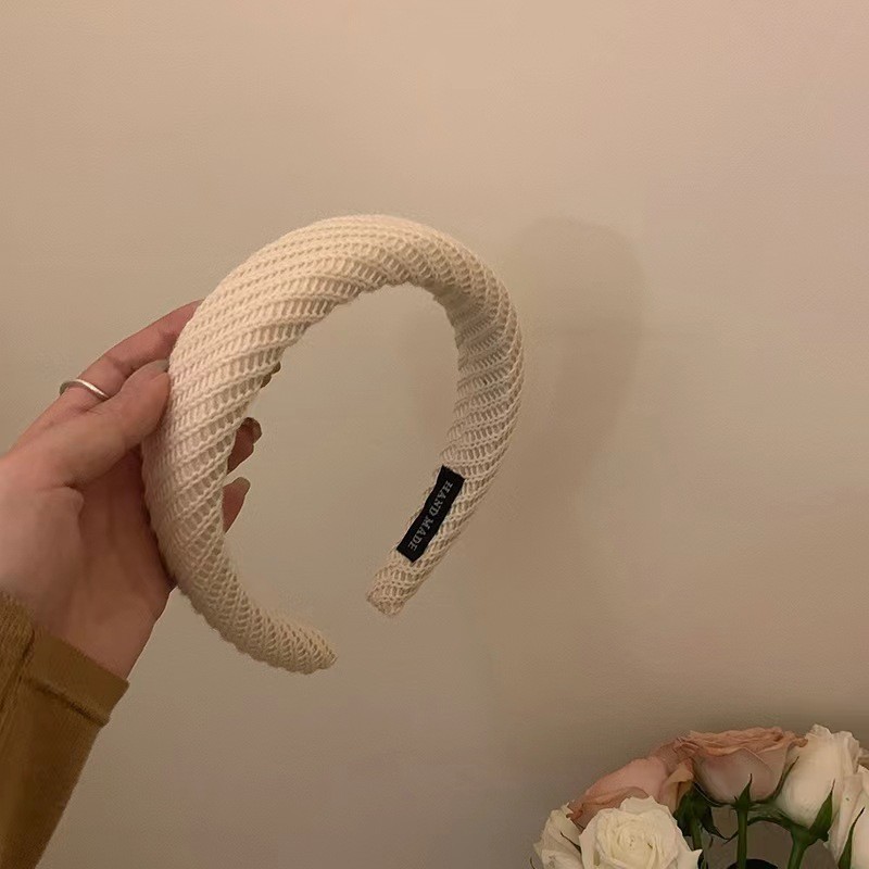11m White Knitted Headband