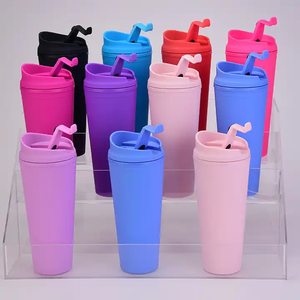 2025新しい二重壁<span class=keywords><strong>22oz</strong></span> /650ml屋外プラスチック麦わらカップ多色カップふたと麦わら漏れ証拠出荷準備
