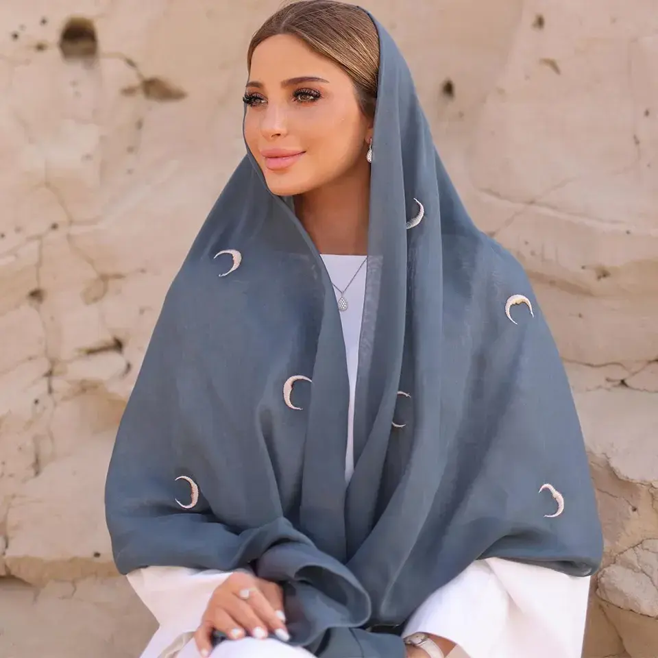 2024 حجاب إسلامي مطرز بظهر القمر، وشاح إسلامي ماليزي مخصص اللون، حجاب من الشيفون الممتاز مع شال مطرز مصمم