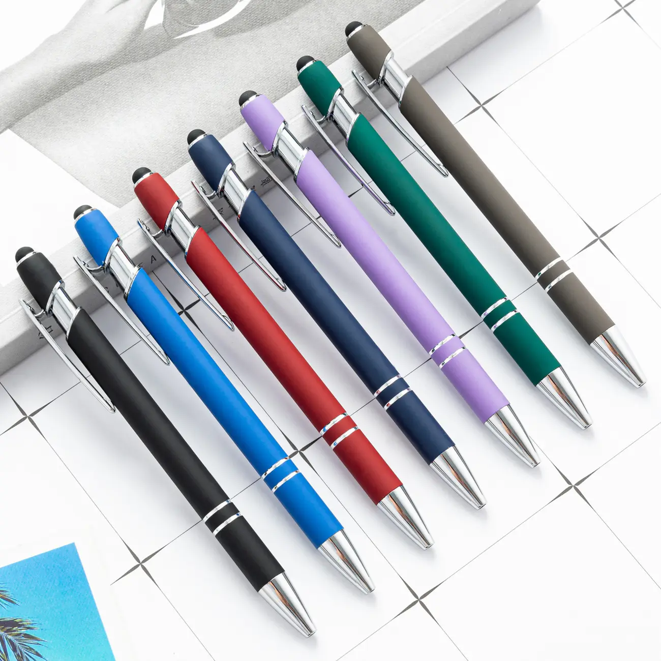 Mixed Color Soft Touch Click Metal Pen Promotionele Business 2 In 1 Multifunctionele Balpen Met Stylus Tip