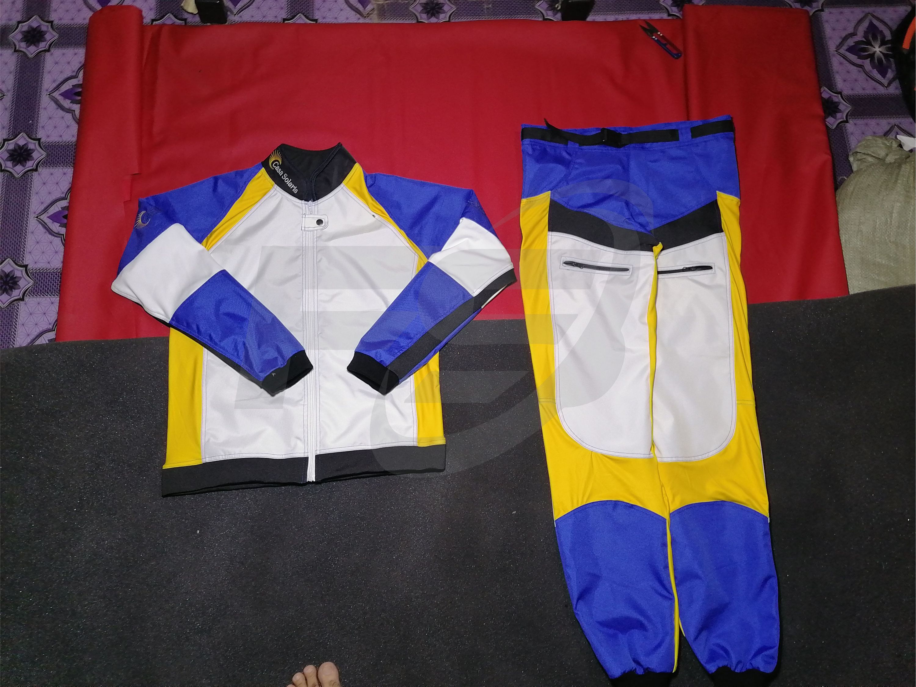 Multi color available