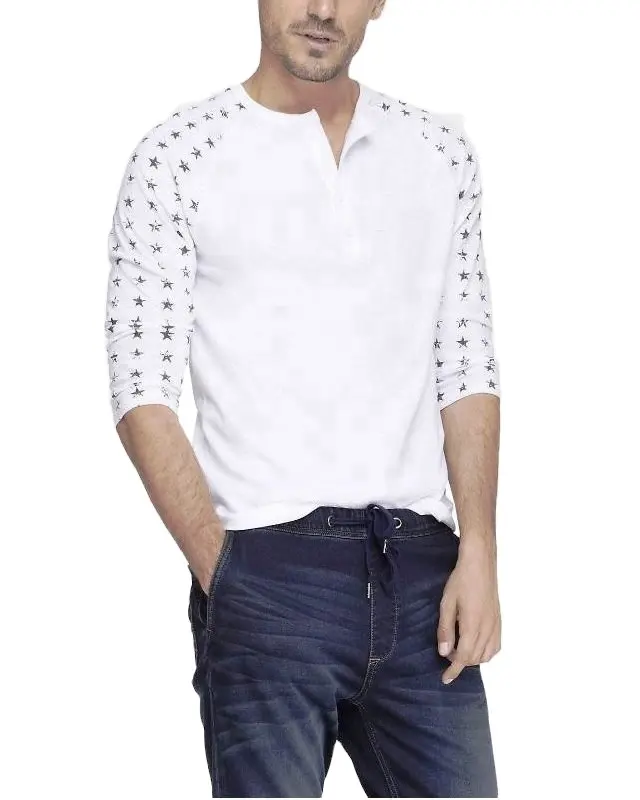 पूर्ण आस्तीन पुरुषों की टी शर्ट कस्टम मुद्रित लंबी आस्तीन सफेद संयुक्त रंग लंबी आस्तीन उच्च-कम कपास ढीला 3 टी शर्ट के पैक