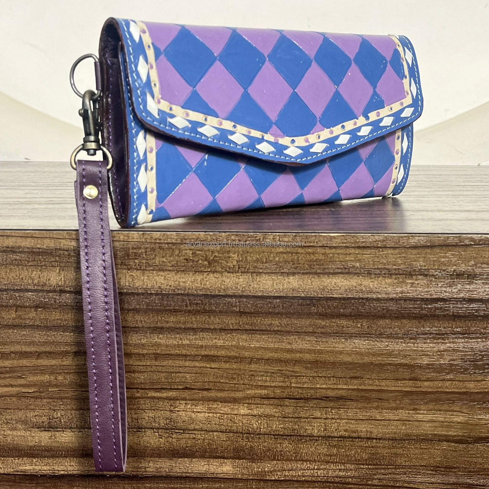 ลายตารางหมากรุกสีม่วง