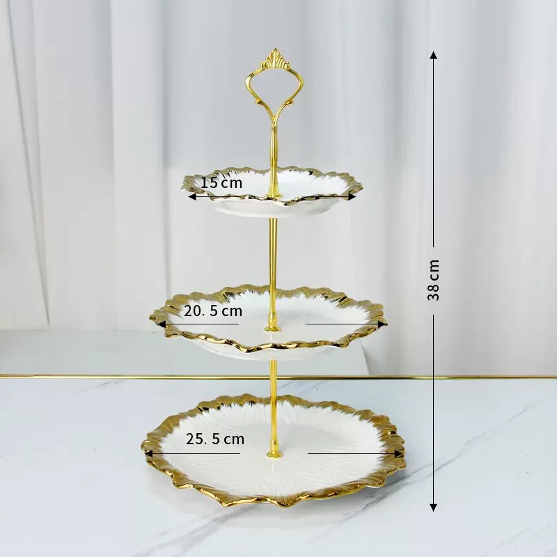 Assiette ronde à 3 étages