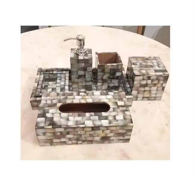 เช่นเดียวกับภาพ