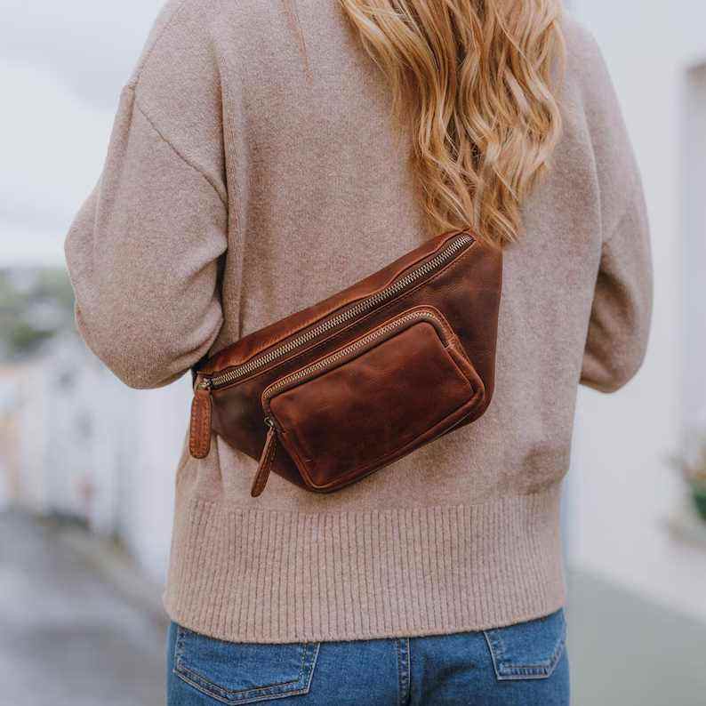 สีน้ำตาลเข้ม