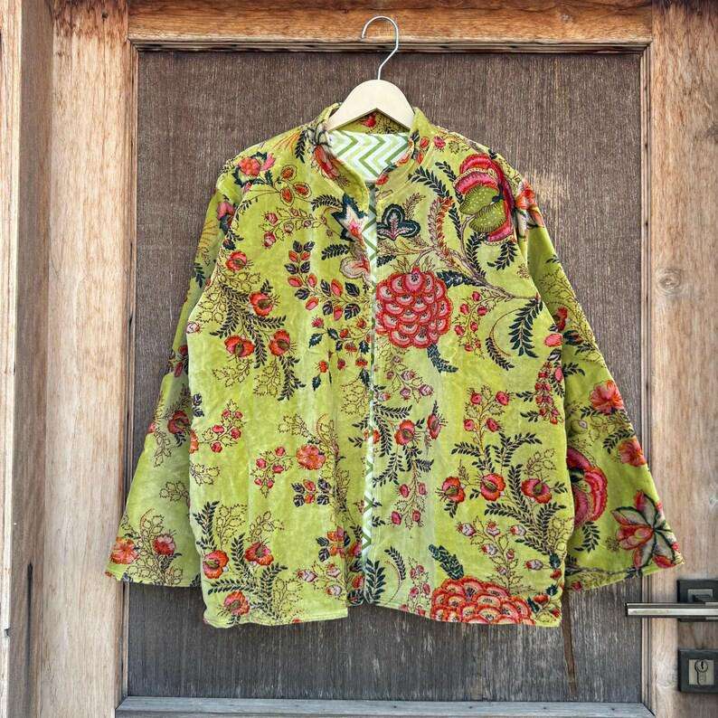 ตามที่แสดงเป็นภาพ