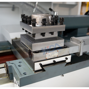 Centro de torneado horizontal de torno CNC totalmente automático CK6140 adecuado para procesamiento de metales Torno CNC pequeño CK6140 - Product Image 4