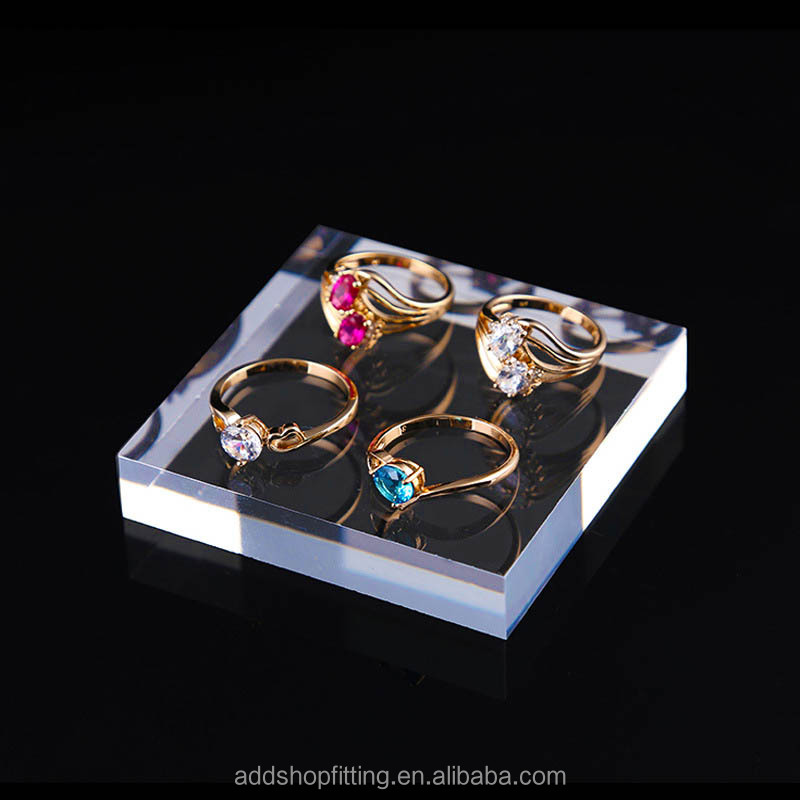 8 x 8 x 1.2cm
