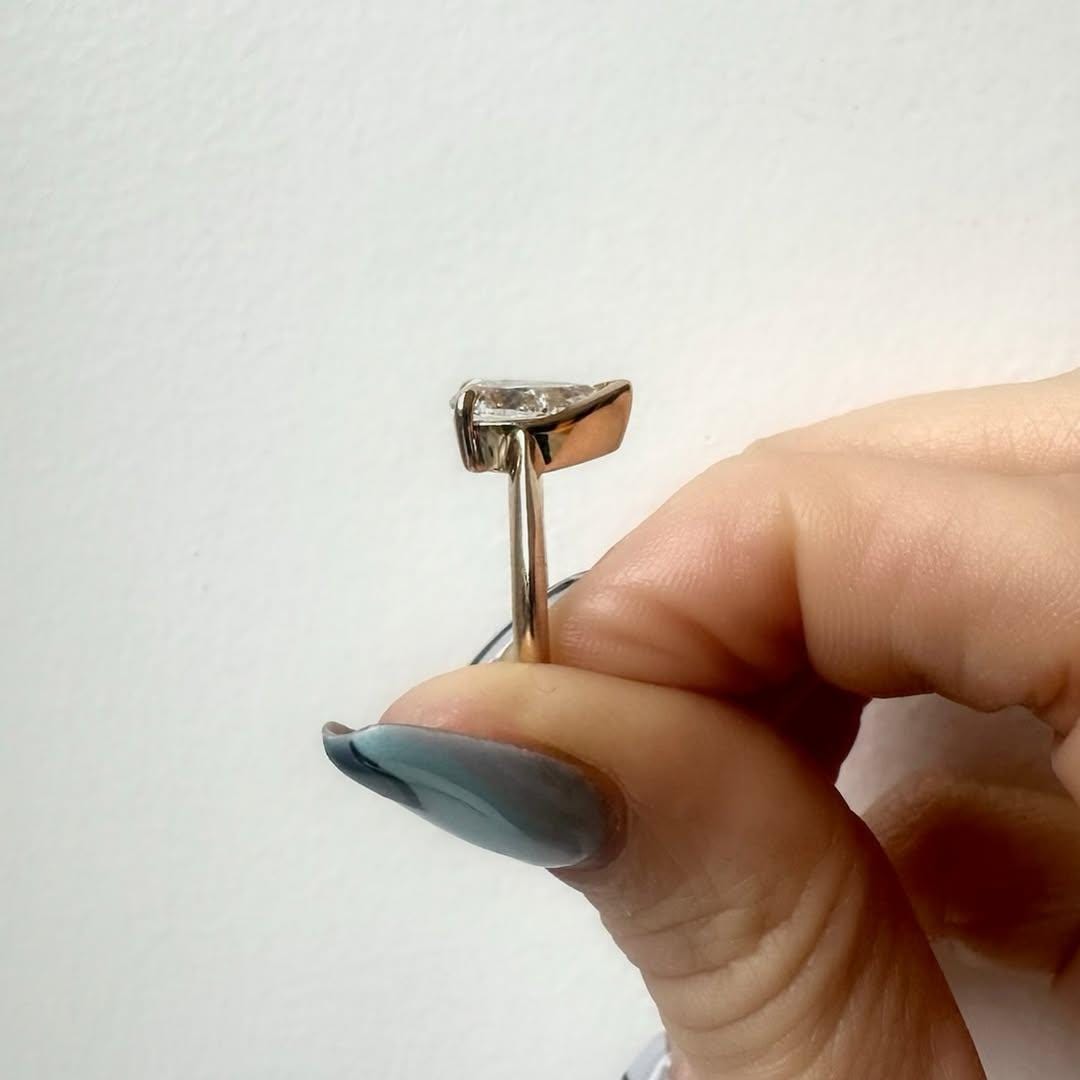 Oro macizo de 14K