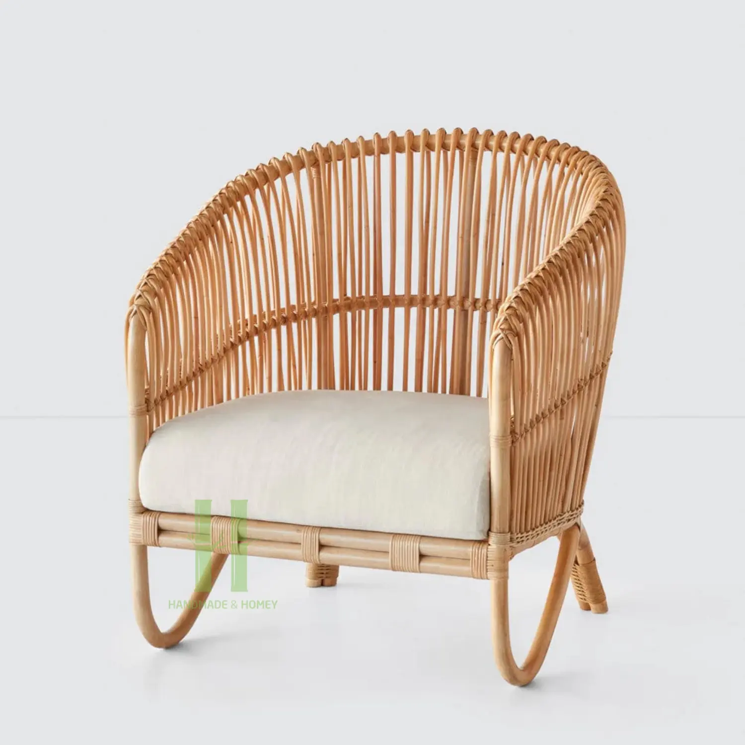 Silla de un solo bastón de ratán natural Silla de ratán de mediados de siglo Sillón de mimbre tejido OEM y embalaje en fábrica de Vietnam