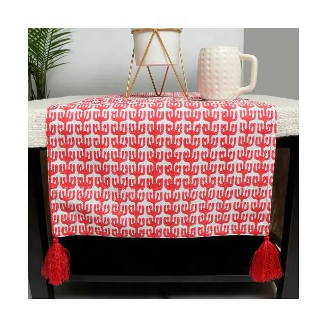 2024 Rote Reine Baumwolle bestickt Vintage Tischläufer bohème-Stil-Tischdeckel mit Tassel Essen Hochzeit Heim Tischdekoration