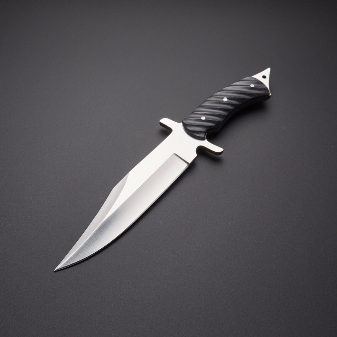 G10