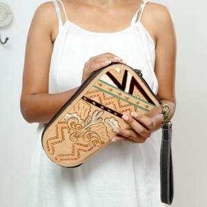 Handbewerkte Carving Lederen Portemonnee Koppeling Telefoonhoesje Stijlvolle Multi Maakt Gebruik Van Nieuwe Design Western Lederen Portefeuilles Handgemaakte Clutch - Product Image 3