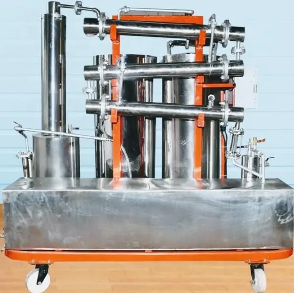Plastica per alimentare mini macchina impianto di distillazione Diesel sistema di rigenerazione dell'olio esausto 80%-85% motore Diesel 20 litri al giorno