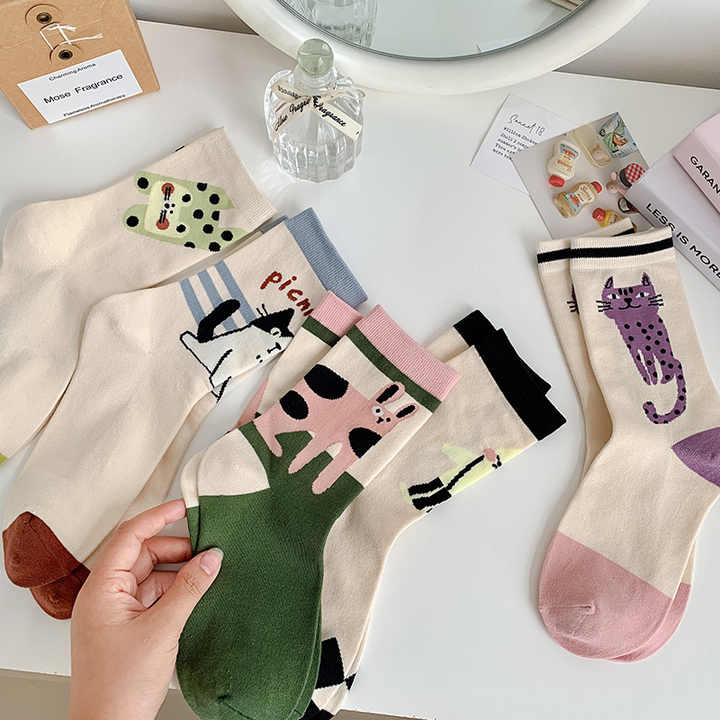 Kaus kaki katun imut wanita, kaus kaki kucing binatang kartun imut, kaus kaki katun nyaman musim gugur model Korea