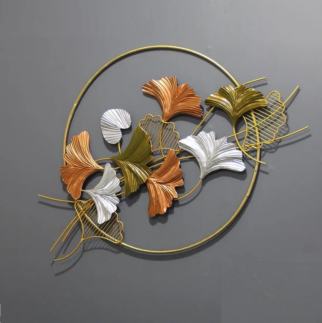 ศิลปะแขวนผนังดีไซน์รูป Ginkgo Lea ทำจากอลูมิเนียมเหล็กเคลือบสีทองตกแต่งบ้านสำหรับแขวน