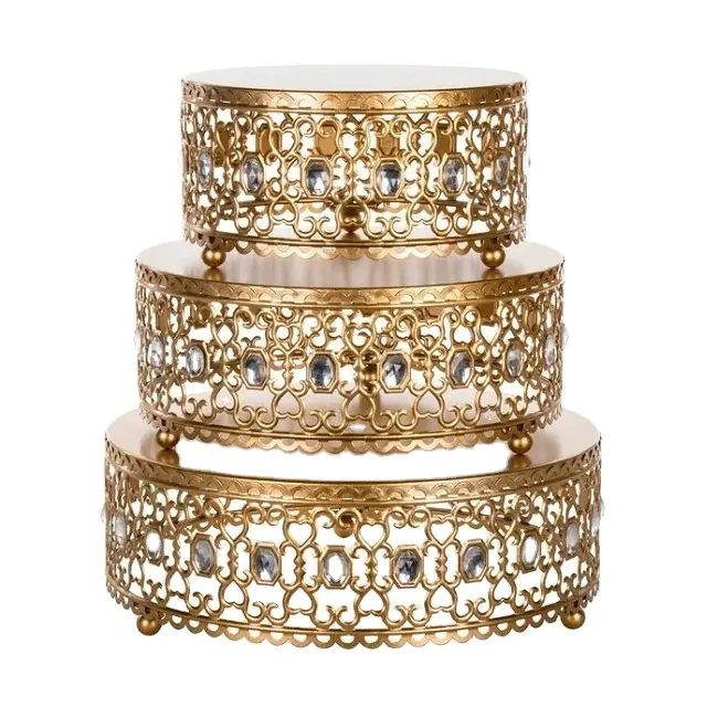 Questo bellissimo set di 3 pezzi di torta il design elegante della struttura in metallo è decorato con accenti di strass di cristallo