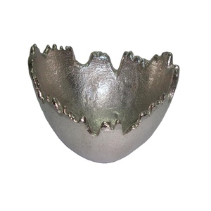 Restoranlarda karşılama aperatifleri olarak hizmet vermek için kullanılan tasarımı ile son derece büyüleyici dikdörtgen metal tepsi alüminyum meyve kasesi - Product Image 1