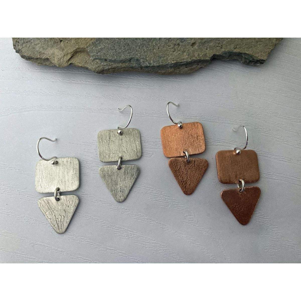 สีน้ำตาล