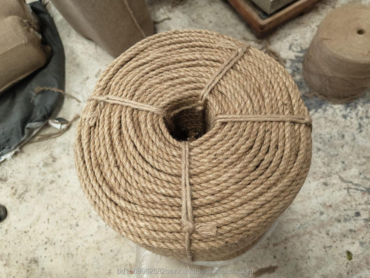100% natural jute color