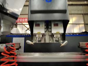 זול <span class=keywords><strong>CNC</strong></span> אלומיניום כרסום מכונת עבור דלתות חלון מסגרות קידוח