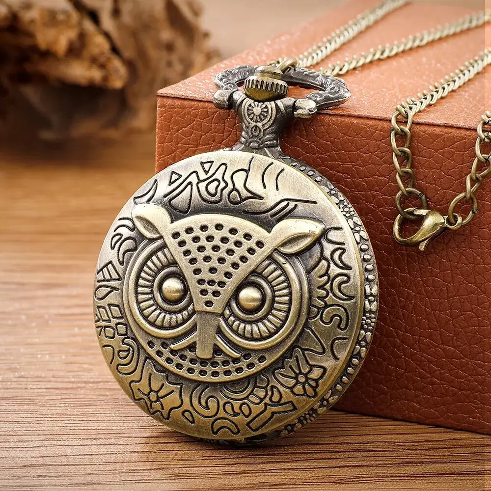 Antique Bronze Night Owl Collier Quartz Poche avec Chaîne Collier Vintage Quartz Pendentif Montres Horloge Chaîne Hommes Femmes