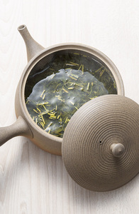 日本传统陶瓷绿茶茶壶，陶瓷过滤器泡茶器由工匠手工制作 - Product Image 5
