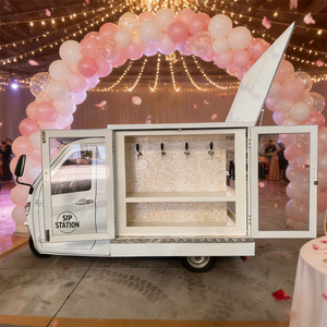 Tricycle élégant blanc pour bière et vin de mariage | Chariot de bar mobile électrique pour événements et fêtes en plein air - Product Image 1