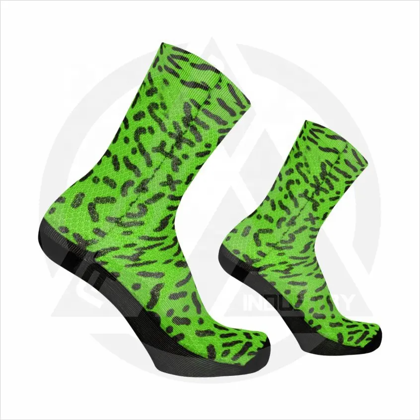 2024 Chaussettes de sublimation personnalisées de haute qualité avec logo de marque Chaussettes de sport d'équipe Tous les types de chaussettes OEM
