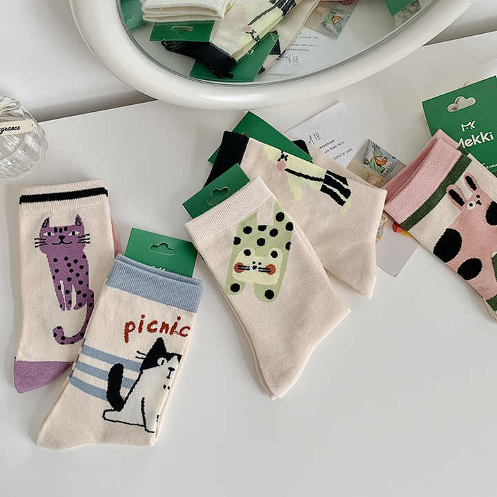 Kaus kaki katun imut wanita, kaus kaki kucing binatang kartun imut, kaus kaki katun nyaman musim gugur model Korea