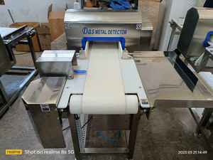 كاشف معادن داس مع ناقل عكسي رفض لصناعة تصنيع حفاضات الأطفال - Product Image 4