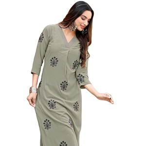 プレミアムヘビーコットンフレックスプリントSalwar Kameez Party Kurtiスレッドワーク付き