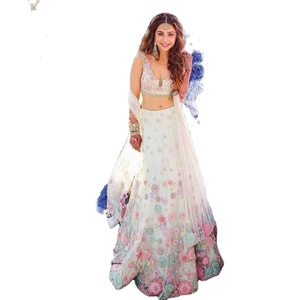 DUPATTA ile ağır iş ile yeni tasarımcı SONAAKSHI RAJ gelin LEHENGAS - Product Image 1