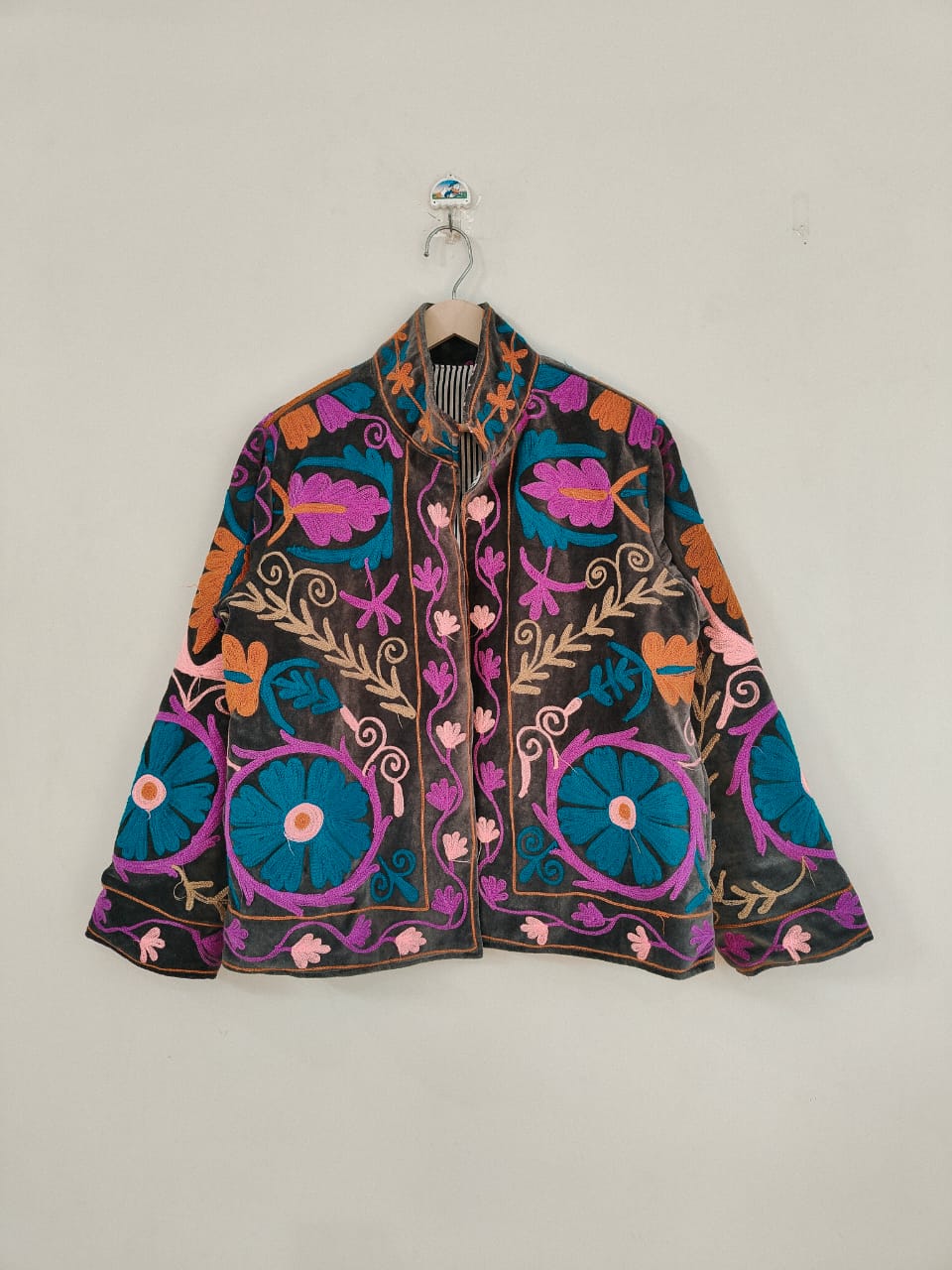 Comme le montre l'image