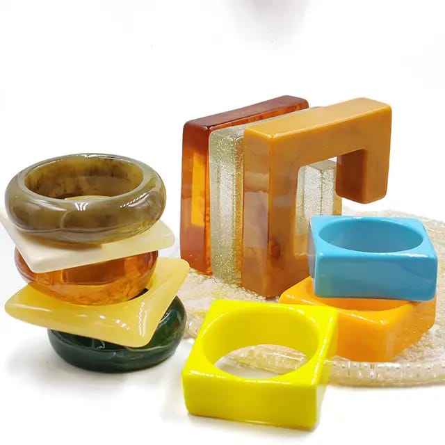 เช่นเดียวกับภาพ